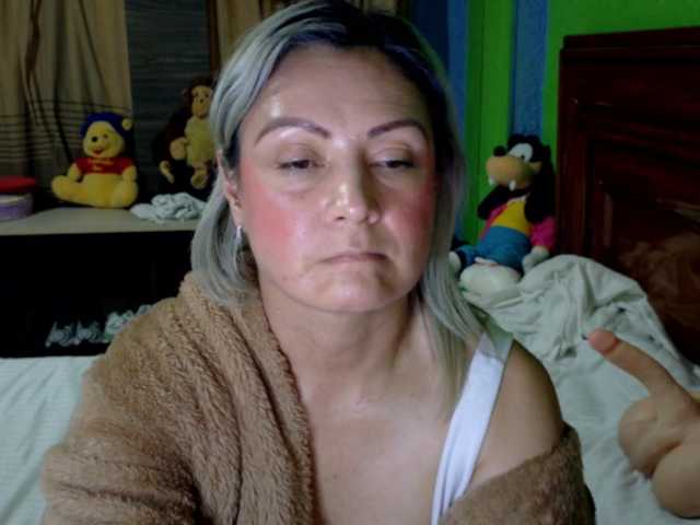 Charlizetheron1's BongaCams show and profile