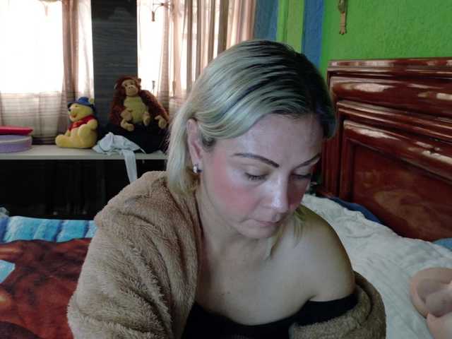 Charlizetheron1's BongaCams show and profile