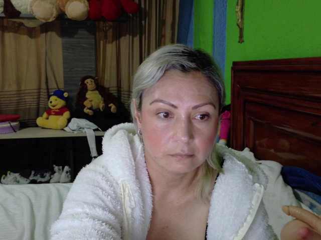 Charlizetheron1's BongaCams show and profile