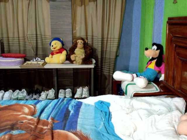 Charlizetheron1's BongaCams show and profile