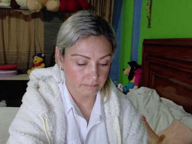 Charlizetheron1's BongaCams show and profile