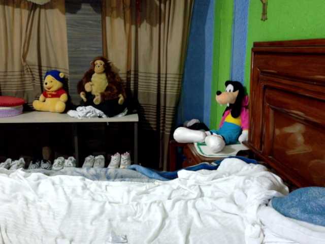 Charlizetheron1 webcam