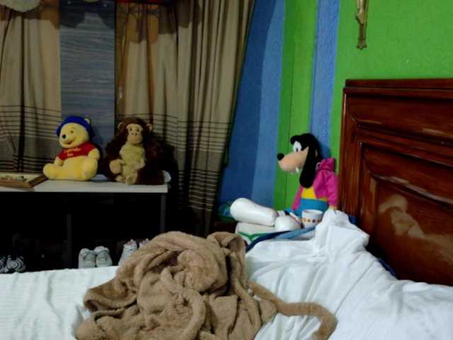 Charlizetheron1's BongaCams show and profile