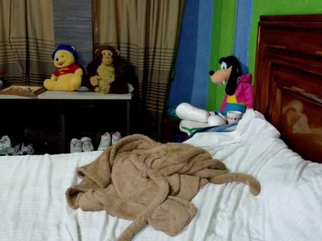 Charlizetheron1's BongaCams show and profile