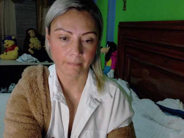 Charlizetheron1's BongaCams show and profile