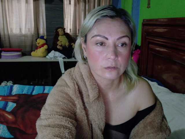 Charlizetheron1's BongaCams show and profile