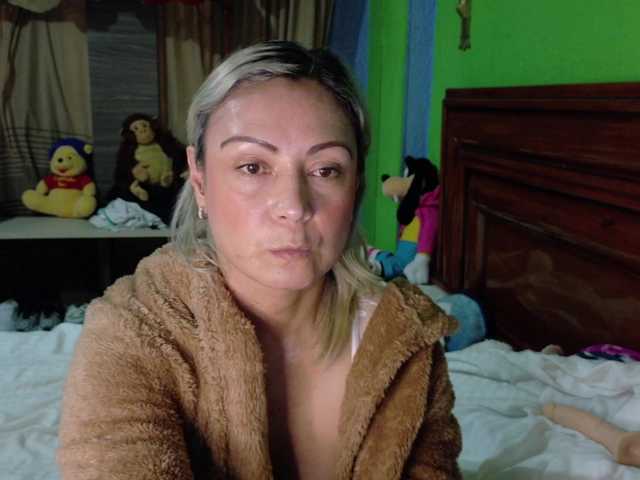 Charlizetheron1's BongaCams show and profile