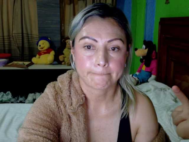 Charlizetheron1's BongaCams show and profile