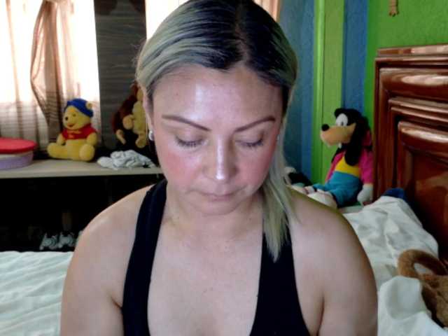 Charlizetheron1's BongaCams show and profile