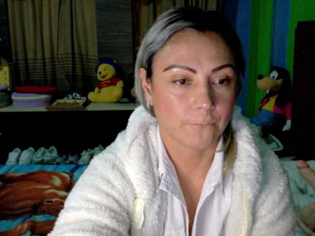 Charlizetheron1's BongaCams show and profile