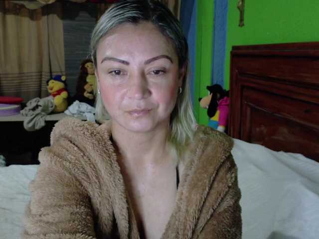 Charlizetheron1's BongaCams show and profile