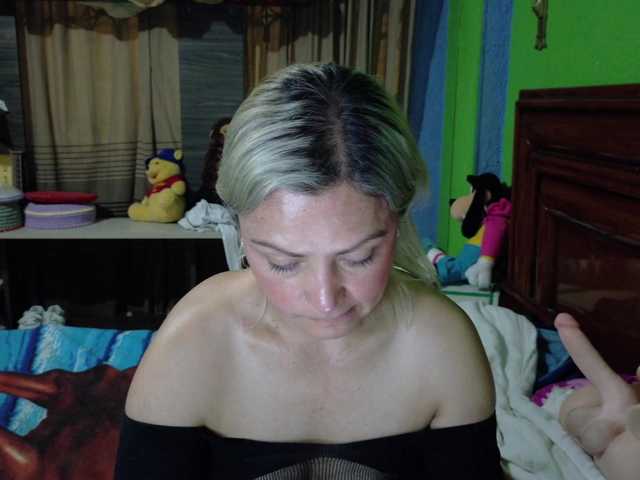 Charlizetheron1's BongaCams show and profile