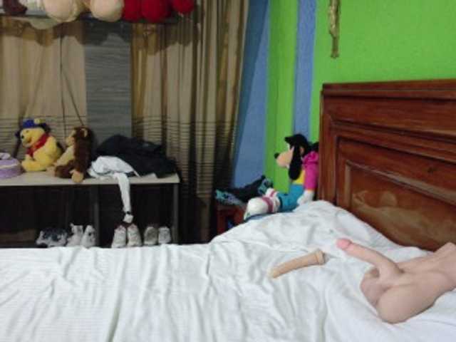 Charlizetheron1's BongaCams show and profile