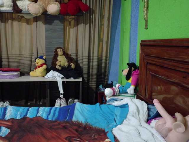 Charlizetheron1's BongaCams show and profile