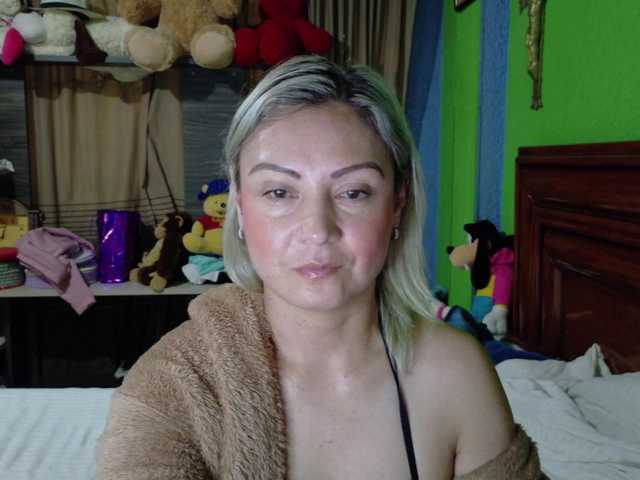 Charlizetheron1 live cam