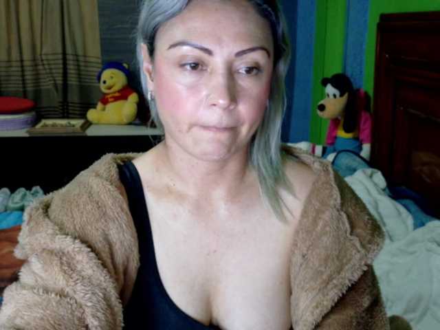 Charlizetheron1's BongaCams show and profile