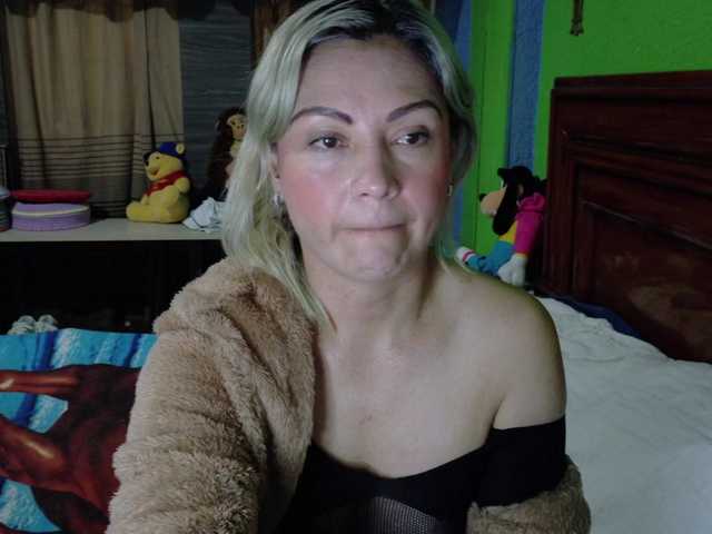 Charlizetheron1's BongaCams show and profile