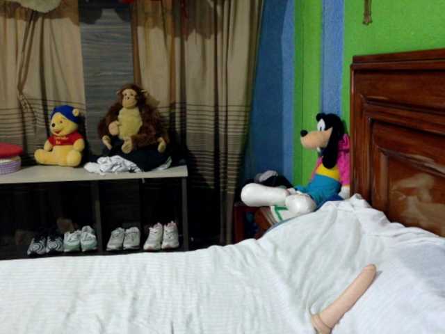 Charlizetheron1's BongaCams show and profile