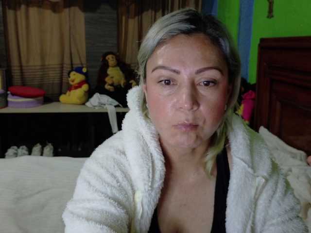 Charlizetheron1 webcam