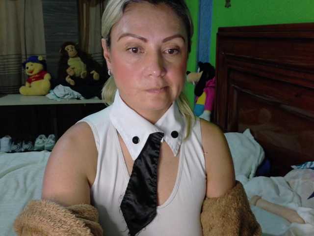 Charlizetheron1 webcam