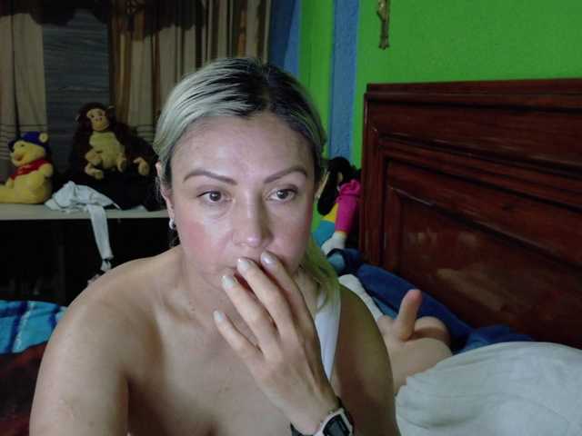 Charlizetheron1's BongaCams show and profile