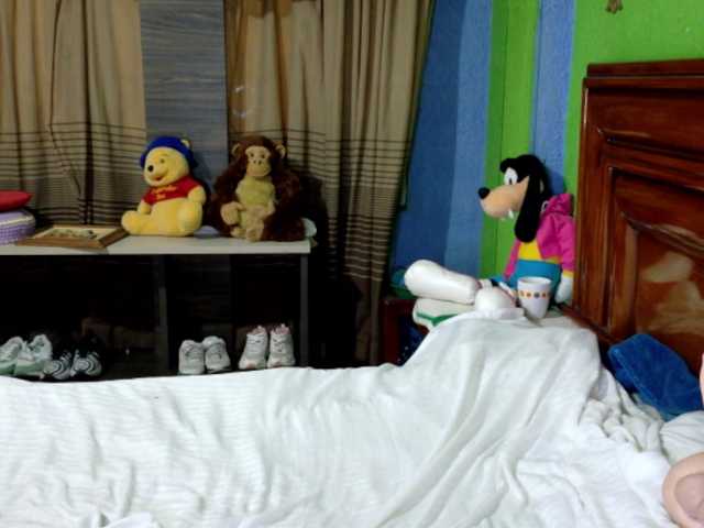 Charlizetheron1's BongaCams show and profile