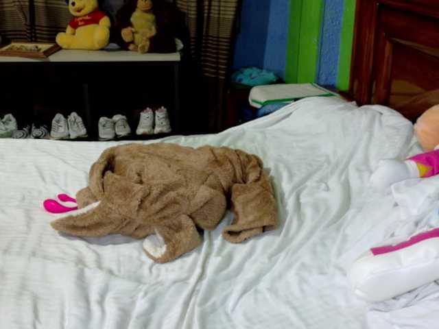 Charlizetheron1's BongaCams show and profile