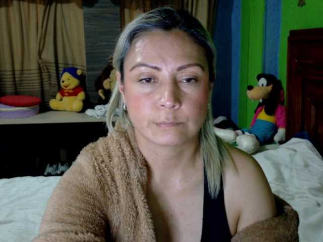 Charlizetheron1 webcam