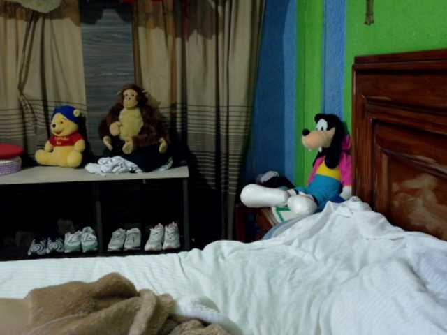 Charlizetheron1's BongaCams show and profile