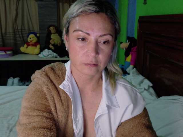 Charlizetheron1's BongaCams show and profile