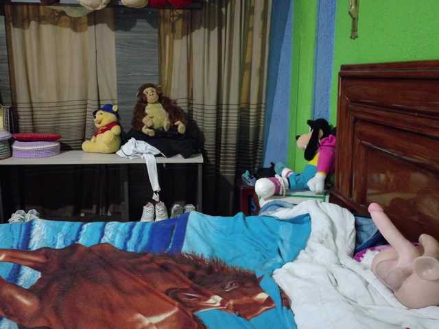 Charlizetheron1's BongaCams show and profile