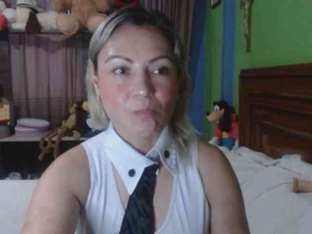 Charlizetheron1 webcam