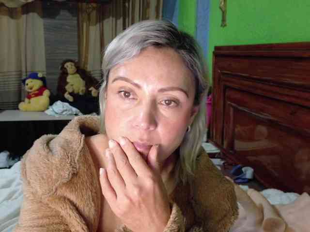 Charlizetheron1 webcam