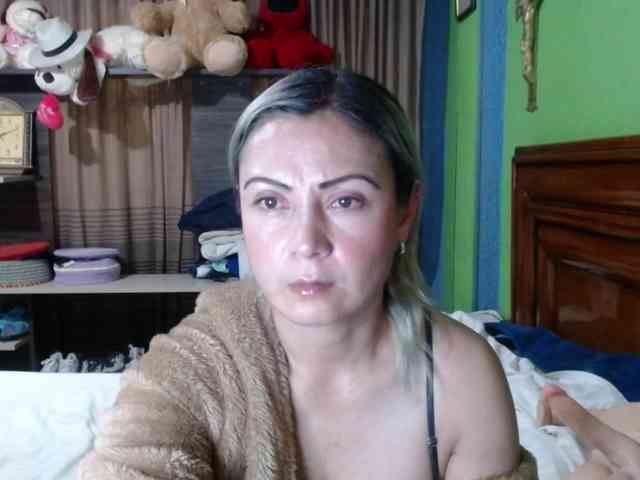 Charlizetheron1 webcam