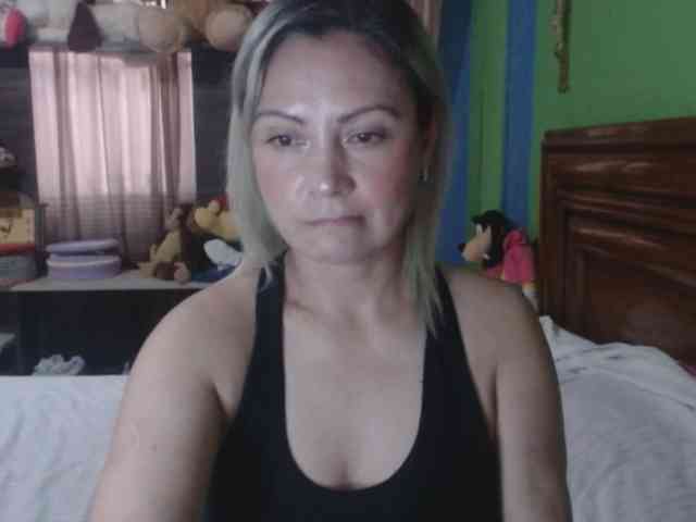 Charlizetheron1 webcam