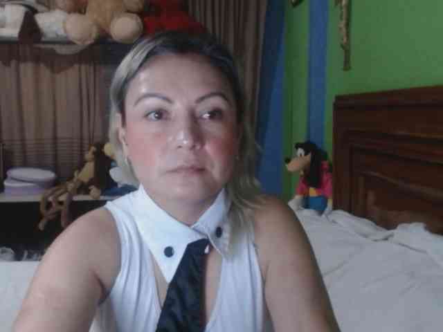 Charlizetheron1 webcam