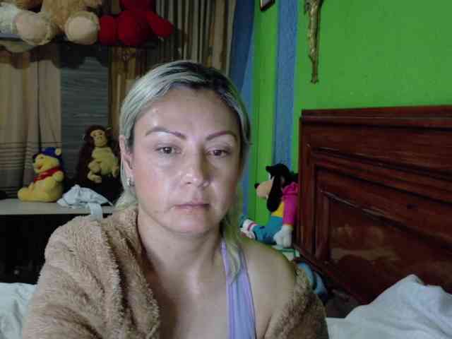 Charlizetheron1 webcam