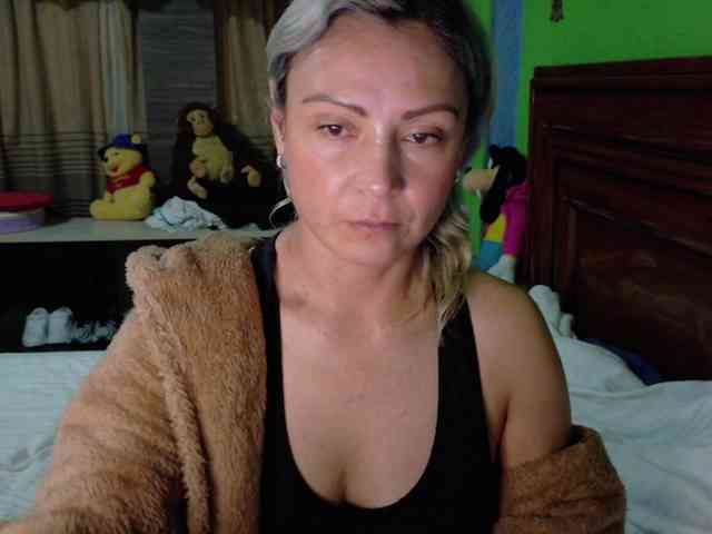 Charlizetheron1 webcam