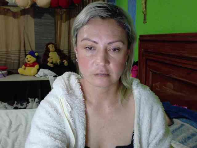 Charlizetheron1 webcam