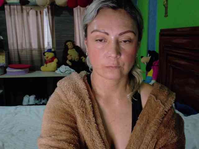 Charlizetheron1 webcam