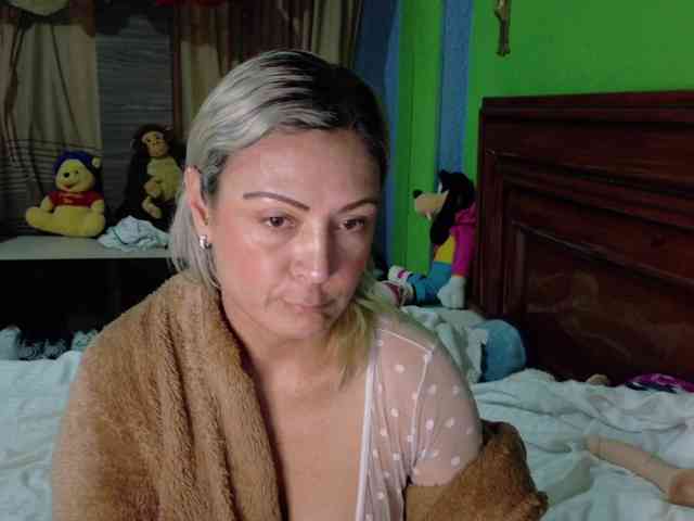 Charlizetheron1 Live Webcam on BongaCams