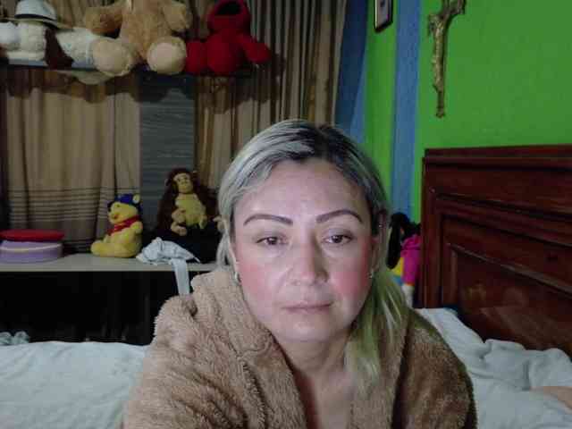 Charlizetheron1 webcam