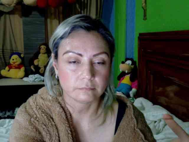 Charlizetheron1 webcam