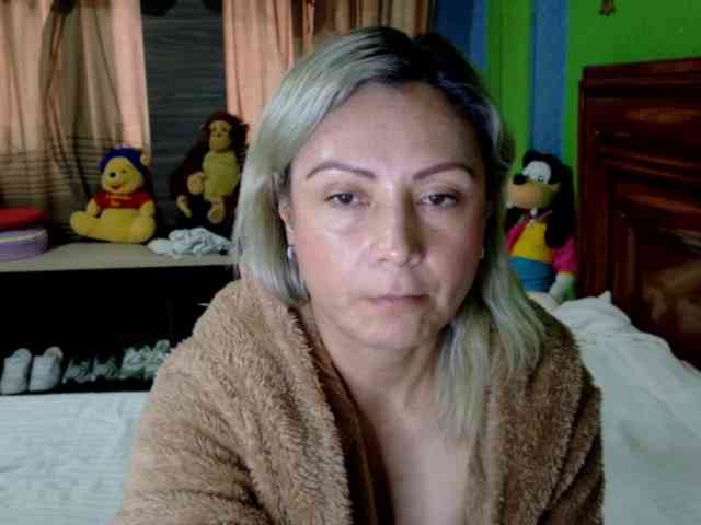 Charlizetheron1 webcam