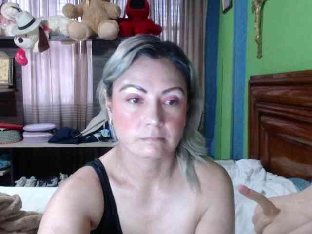 Charlizetheron1 webcam