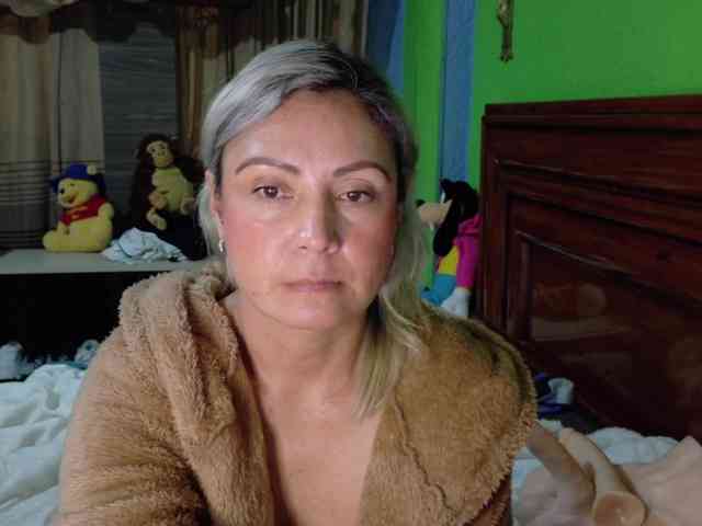 Charlizetheron1 webcam