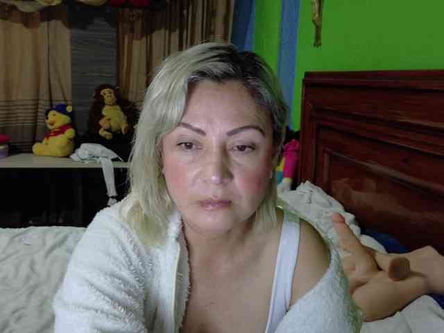 Charlizetheron1 webcam