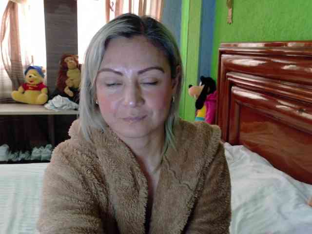 Charlizetheron1 webcam