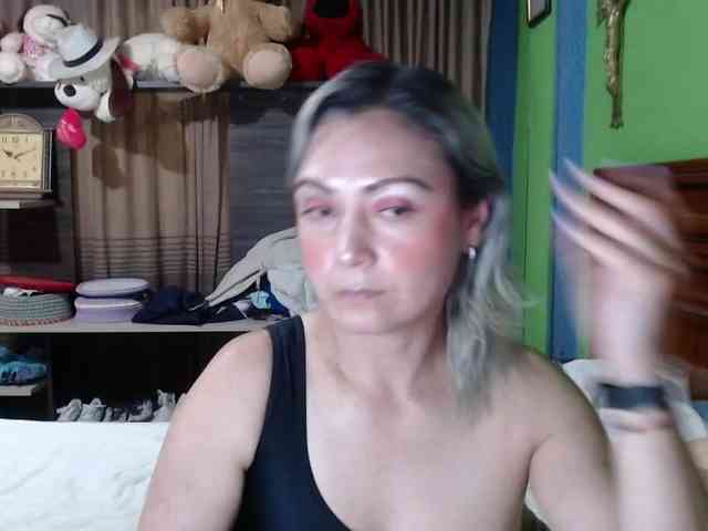 Charlizetheron1 webcam