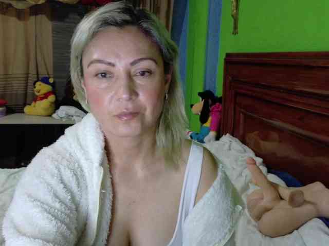 Charlizetheron1 webcam